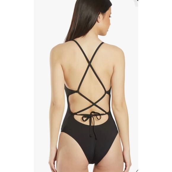 Nike Swim Womens Hydrastrong Lace-Up Tie-Back One-Piece Swimsuit Black Size 28/2 - Picture 2 of 11